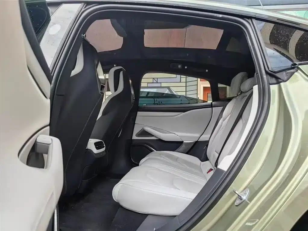 Xiaomi SU7 2024 All-Wheel Drive Long Range High-End Intelligent Driving Max Edition — миниатюра 6