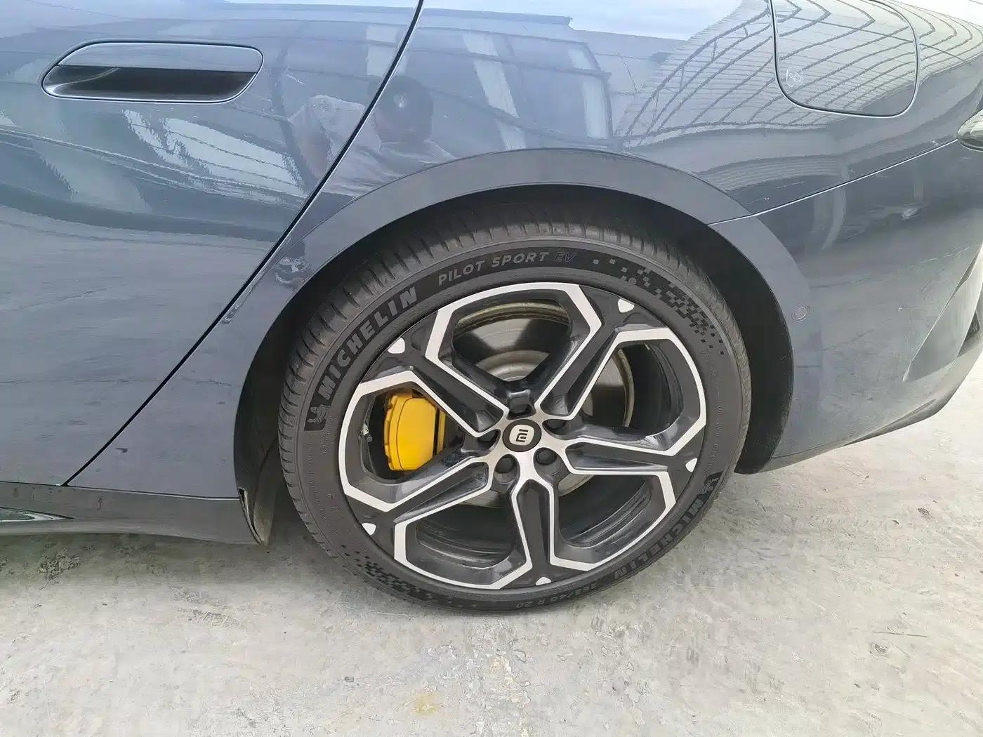 Xiaomi SU7 2024 All-Wheel Drive Long Range High-End Intelligent Driving Max Edition — миниатюра 12