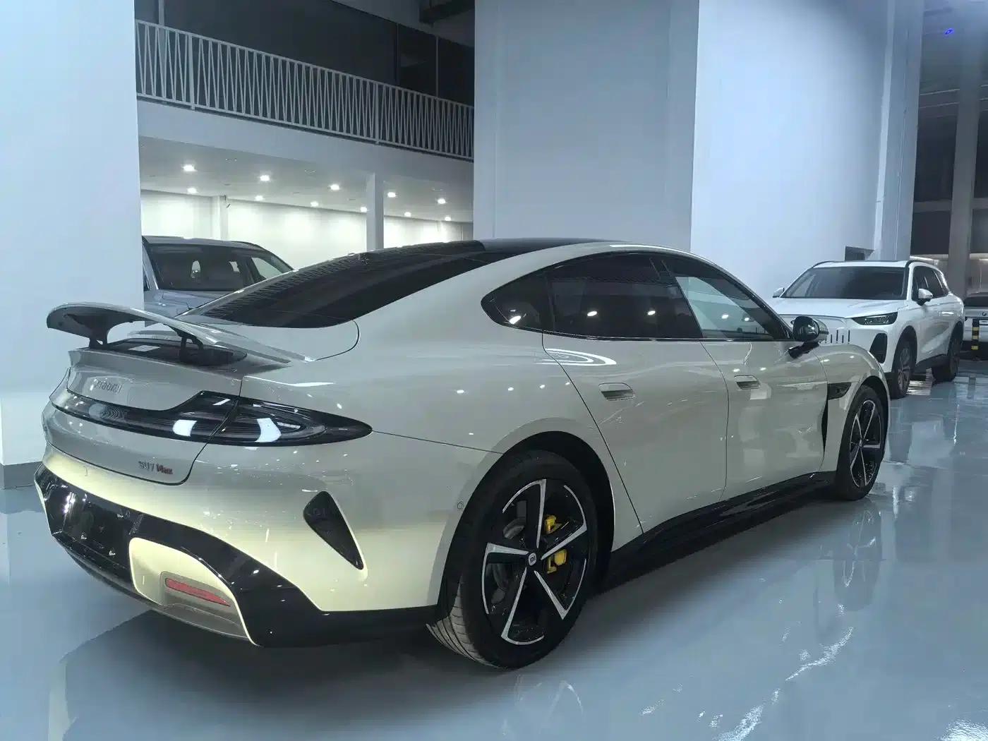 Xiaomi SU7 2024 All-Wheel Drive Long Range High-End Intelligent Driving Max Edition — миниатюра 14