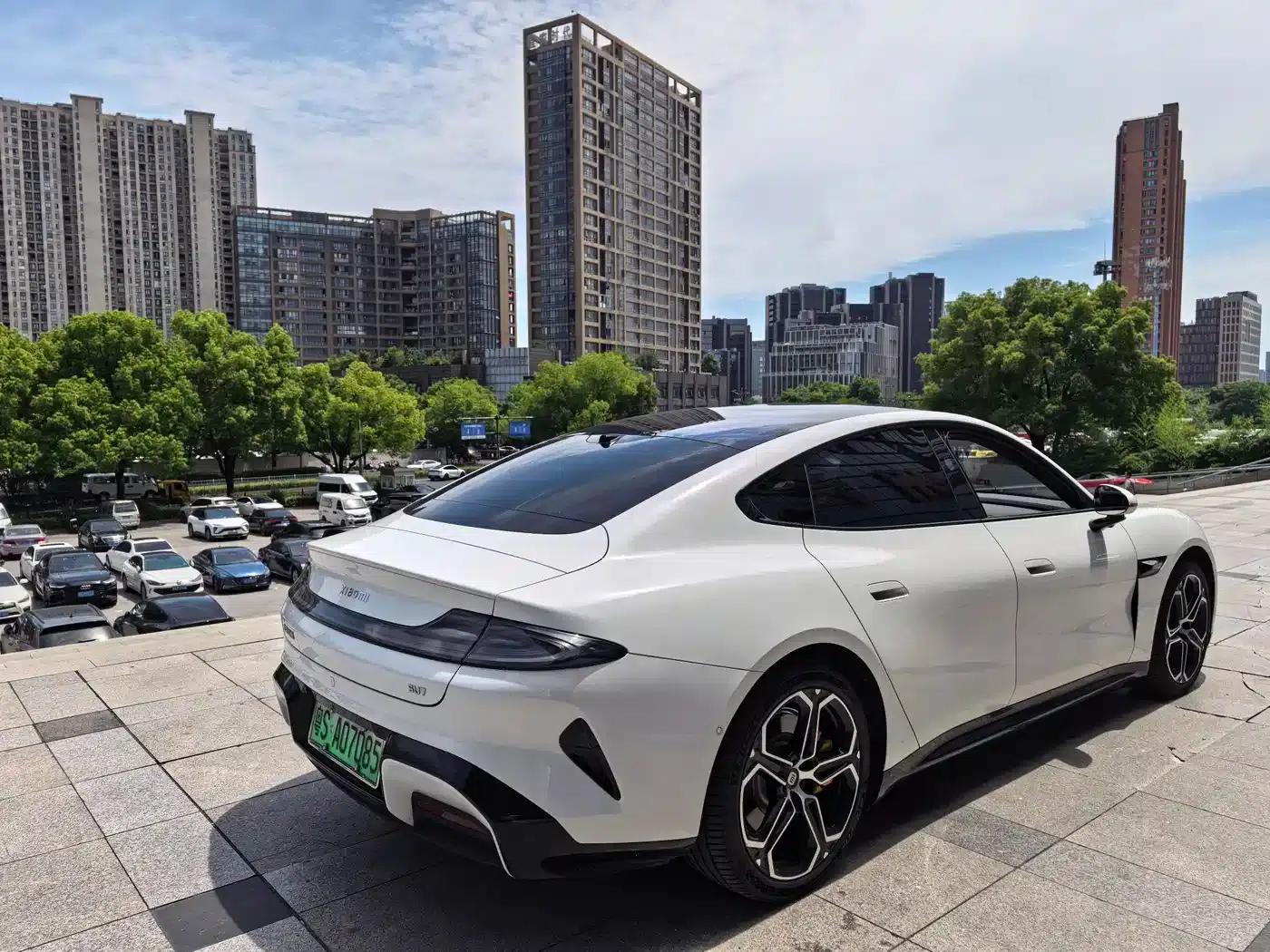 Xiaomi SU7 2024 Rear-Wheel Drive Long-Range Smart Driving Edition — миниатюра 6