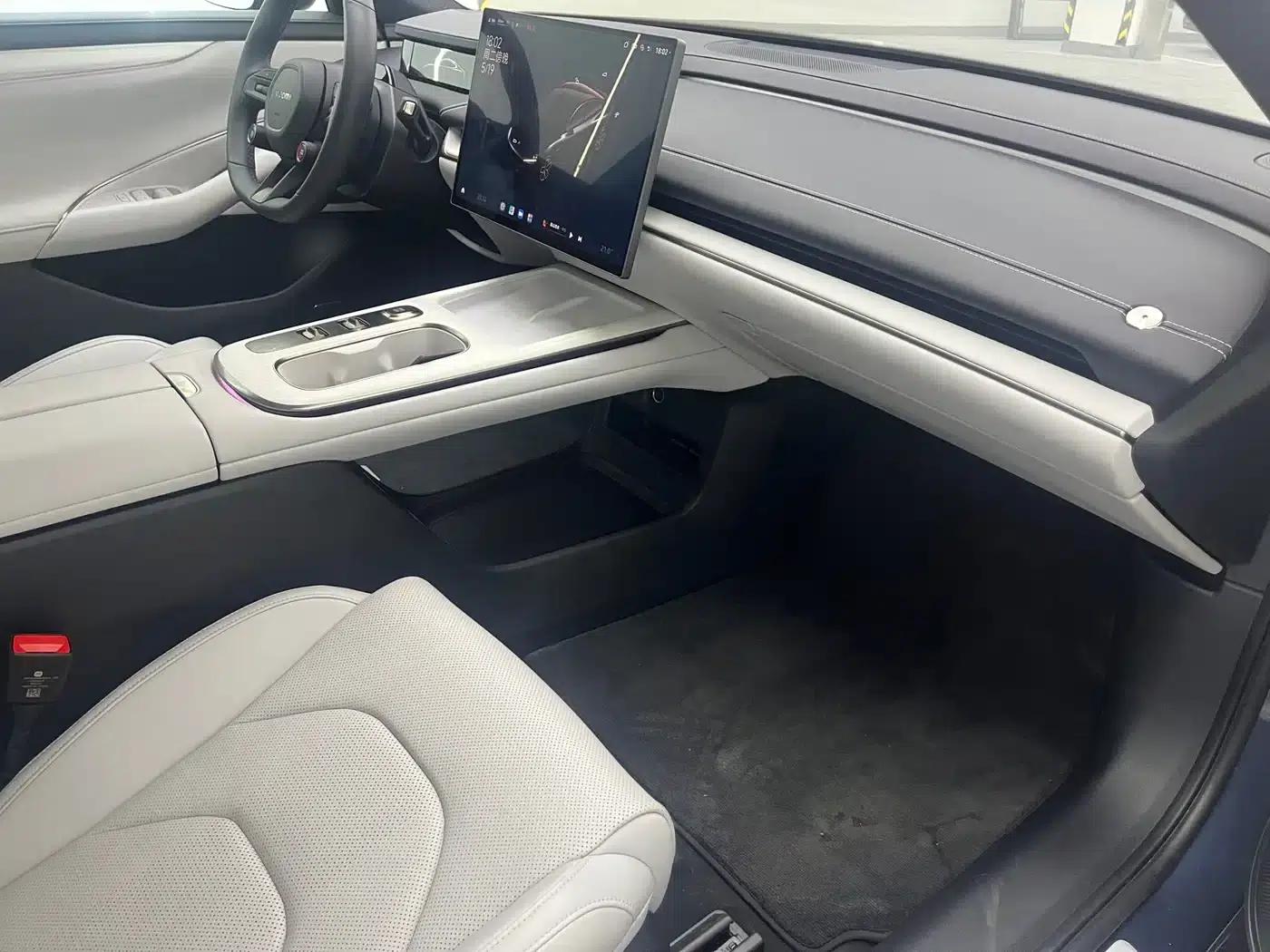 Xiaomi SU7 2024 Rear-Wheel Drive Standard Founder Edition — миниатюра 7