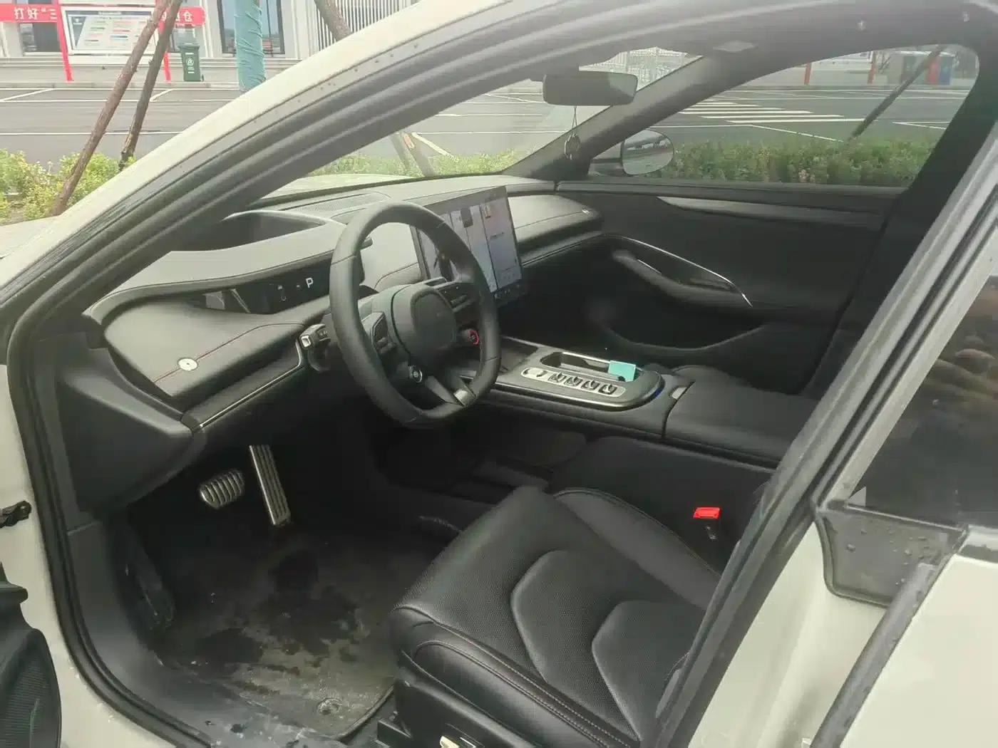 Xiaomi SU7 2024 All-Wheel Drive Long Range High-End Intelligent Driving Max Edition — миниатюра 4
