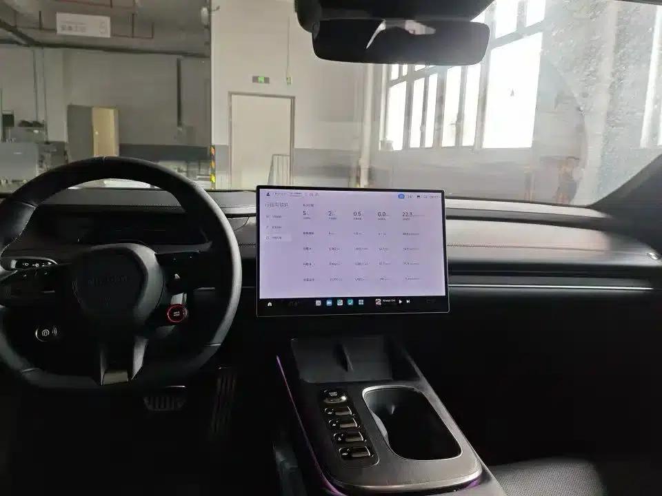 Xiaomi SU7 2024 All-Wheel Drive Long Range High-End Intelligent Driving Max Edition — миниатюра 5