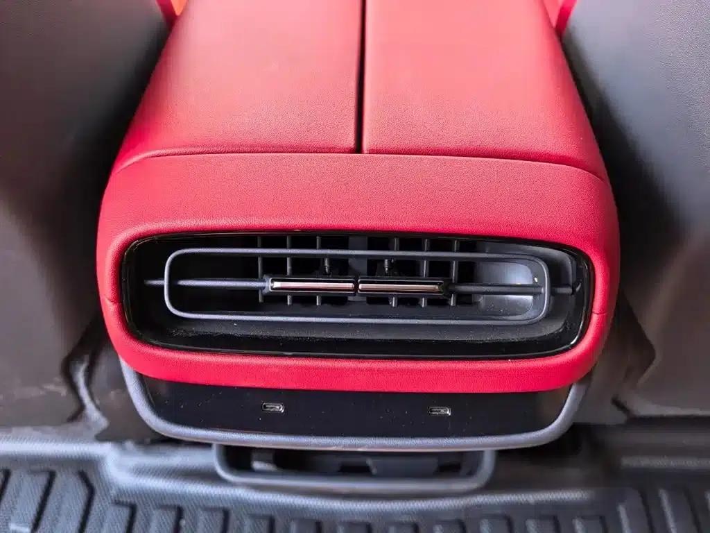 Xiaomi SU7 2024 Rear-Wheel Drive Long Range Advanced Intelligent Driving Pro Edition — миниатюра 13
