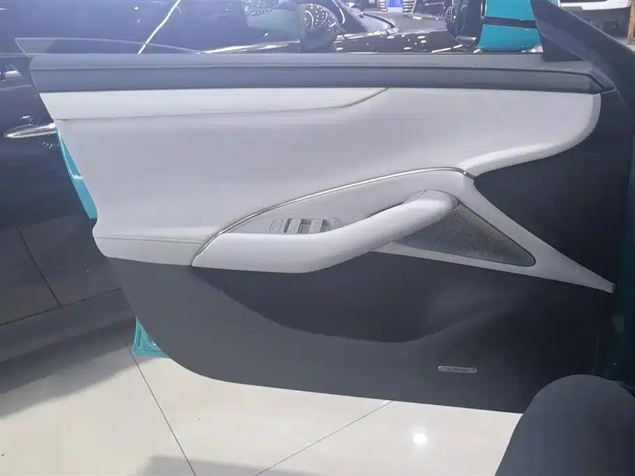 Xiaomi SU7 2024 Rear-Wheel Drive Long-Range Smart Driving Edition — миниатюра 7