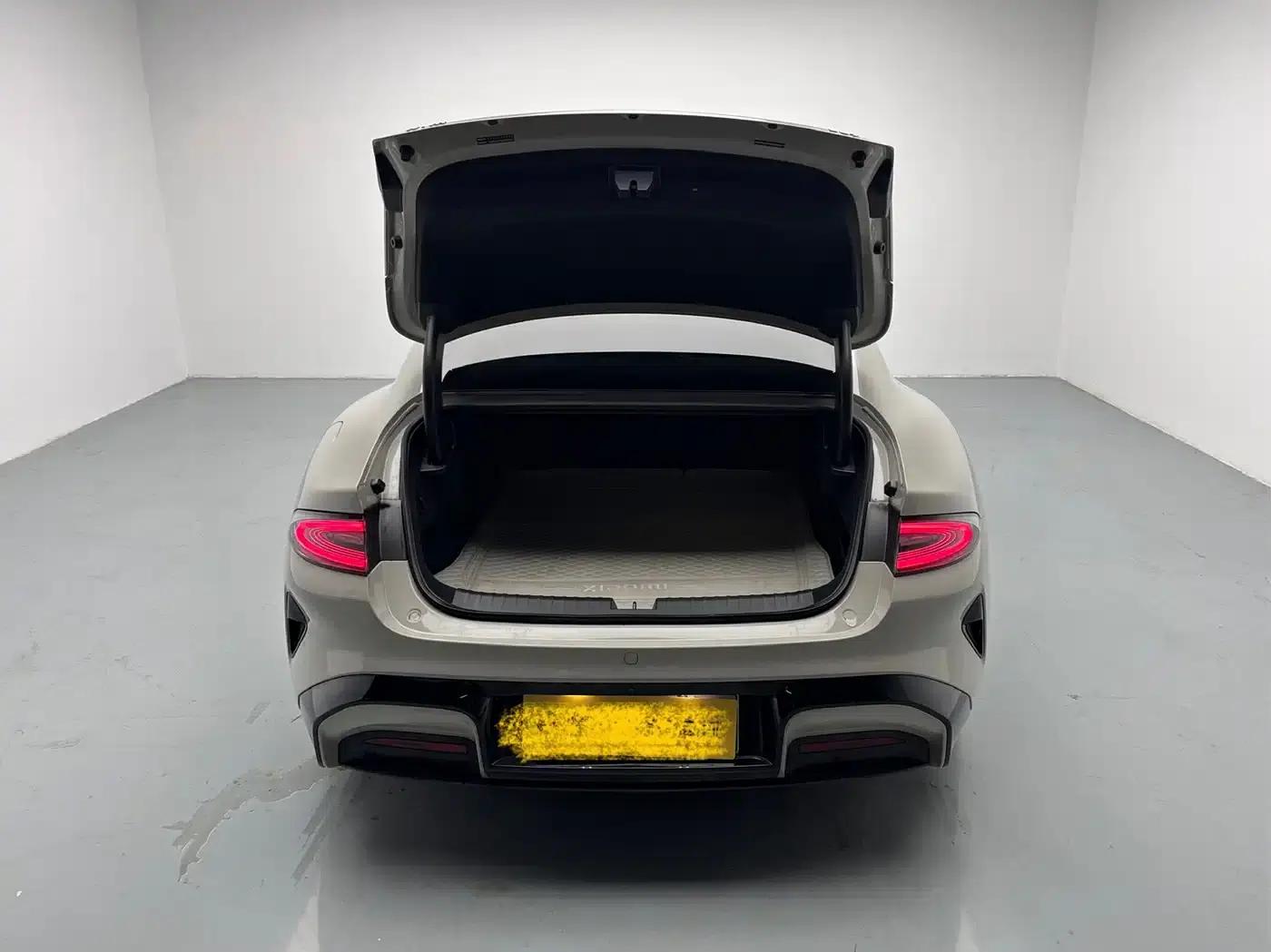 Xiaomi SU7 2024 Rear-Wheel Drive Long-Range Smart Driving Edition — миниатюра 10