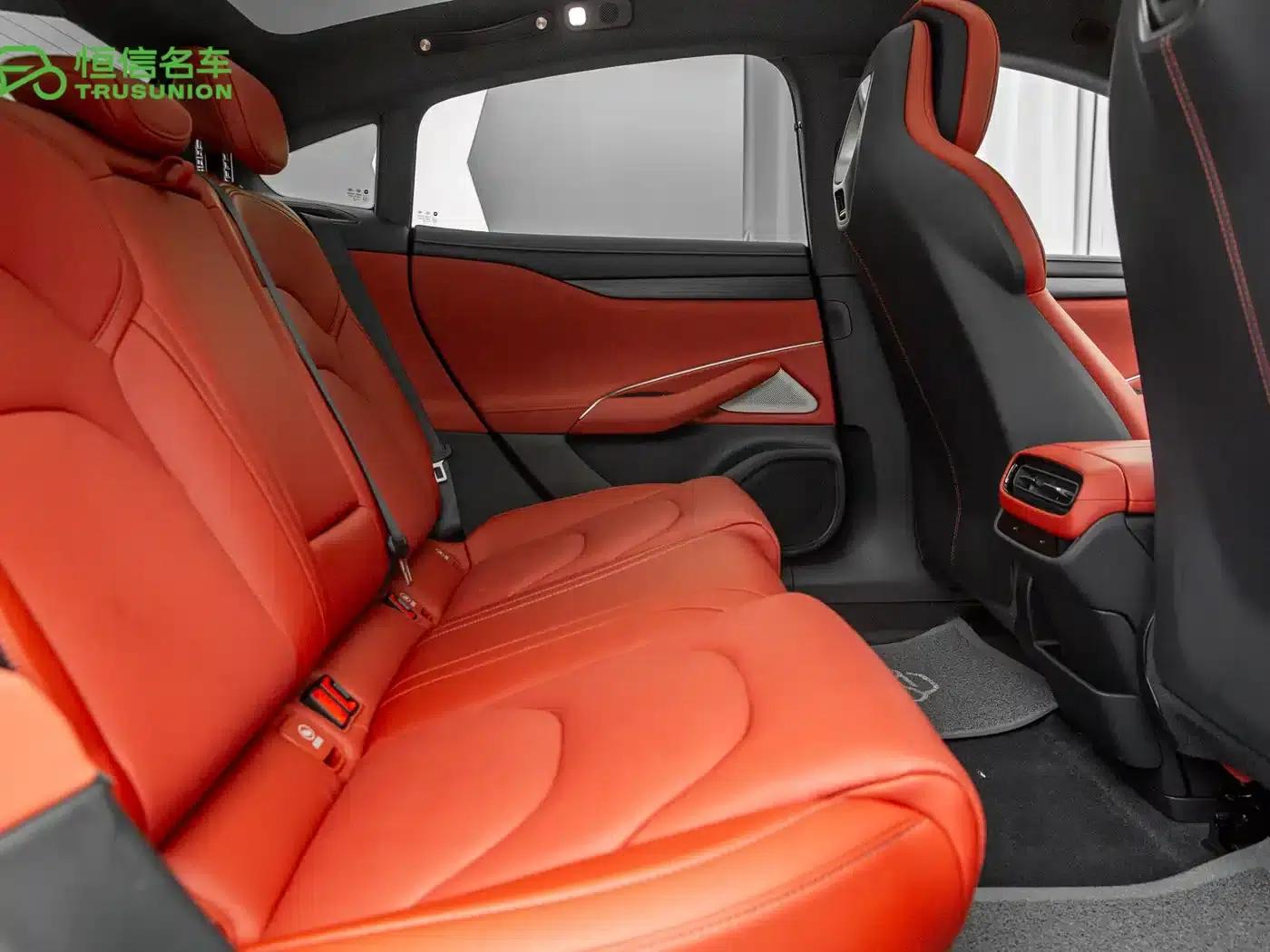Xiaomi SU7 2024 Rear-Wheel Drive Long-Range Smart Driving Edition — миниатюра 16