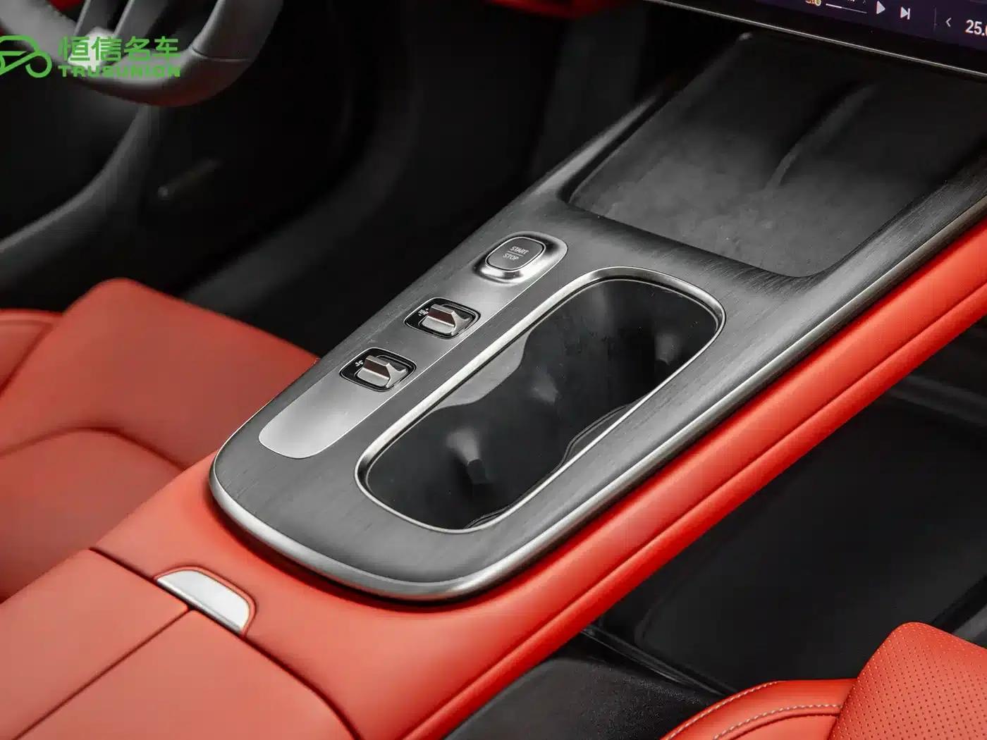 Xiaomi SU7 2024 Rear-Wheel Drive Long-Range Smart Driving Edition — миниатюра 19