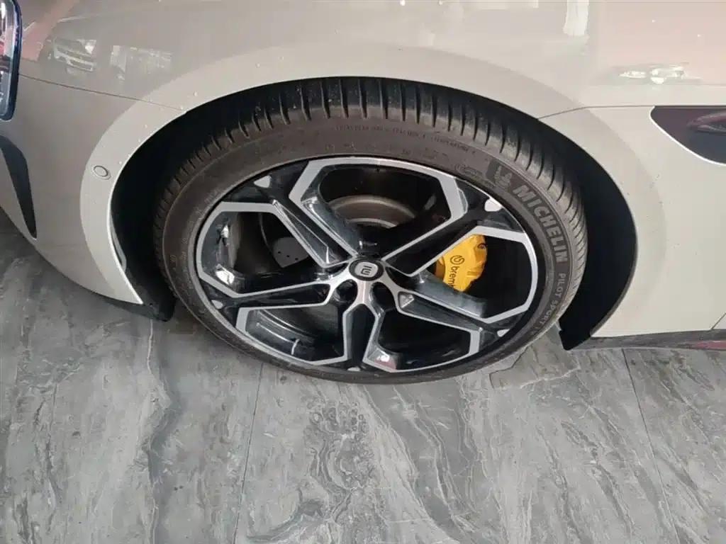 Xiaomi SU7 2024 All-Wheel Drive Long Range High-End Intelligent Driving Max Edition — миниатюра 23