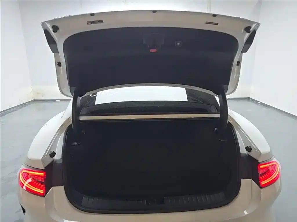 Xiaomi SU7 2024 Rear-Wheel Drive Long-Range Smart Driving Edition — миниатюра 19