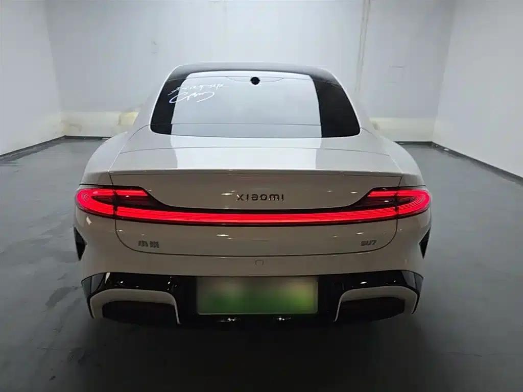 Xiaomi SU7 2024 Rear-Wheel Drive Long-Range Smart Driving Edition — миниатюра 6