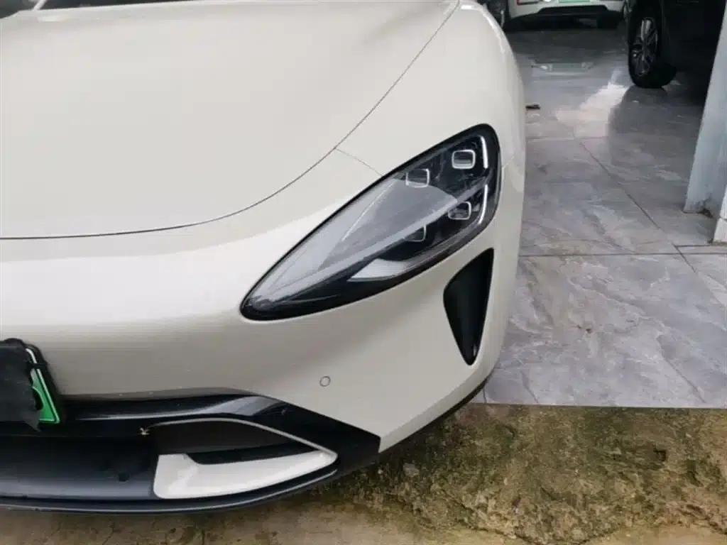 Xiaomi SU7 2024 Rear-Wheel Drive Long-Range Smart Driving Edition — миниатюра 24