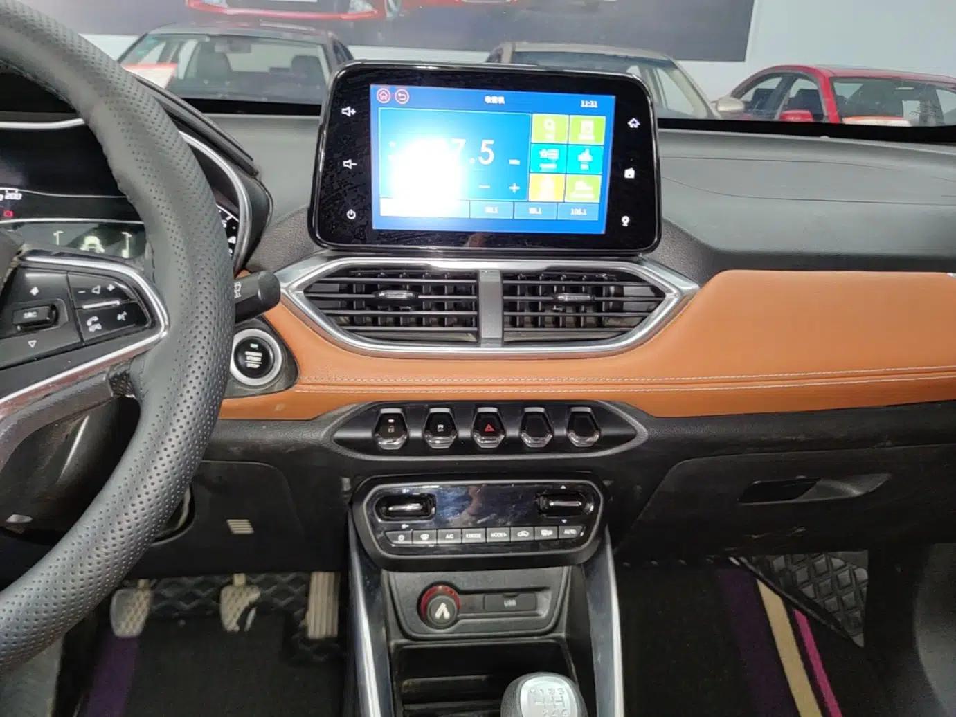 Baojun 510 2017 1.5L Manual Luxury Model — миниатюра 16