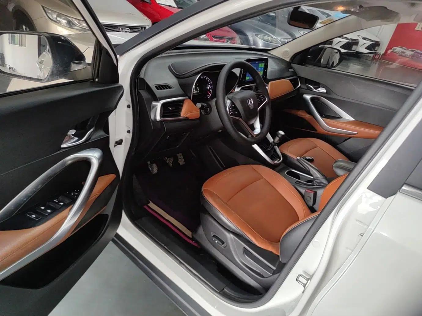 Baojun 510 2017 1.5L Manual Luxury Model — миниатюра 19