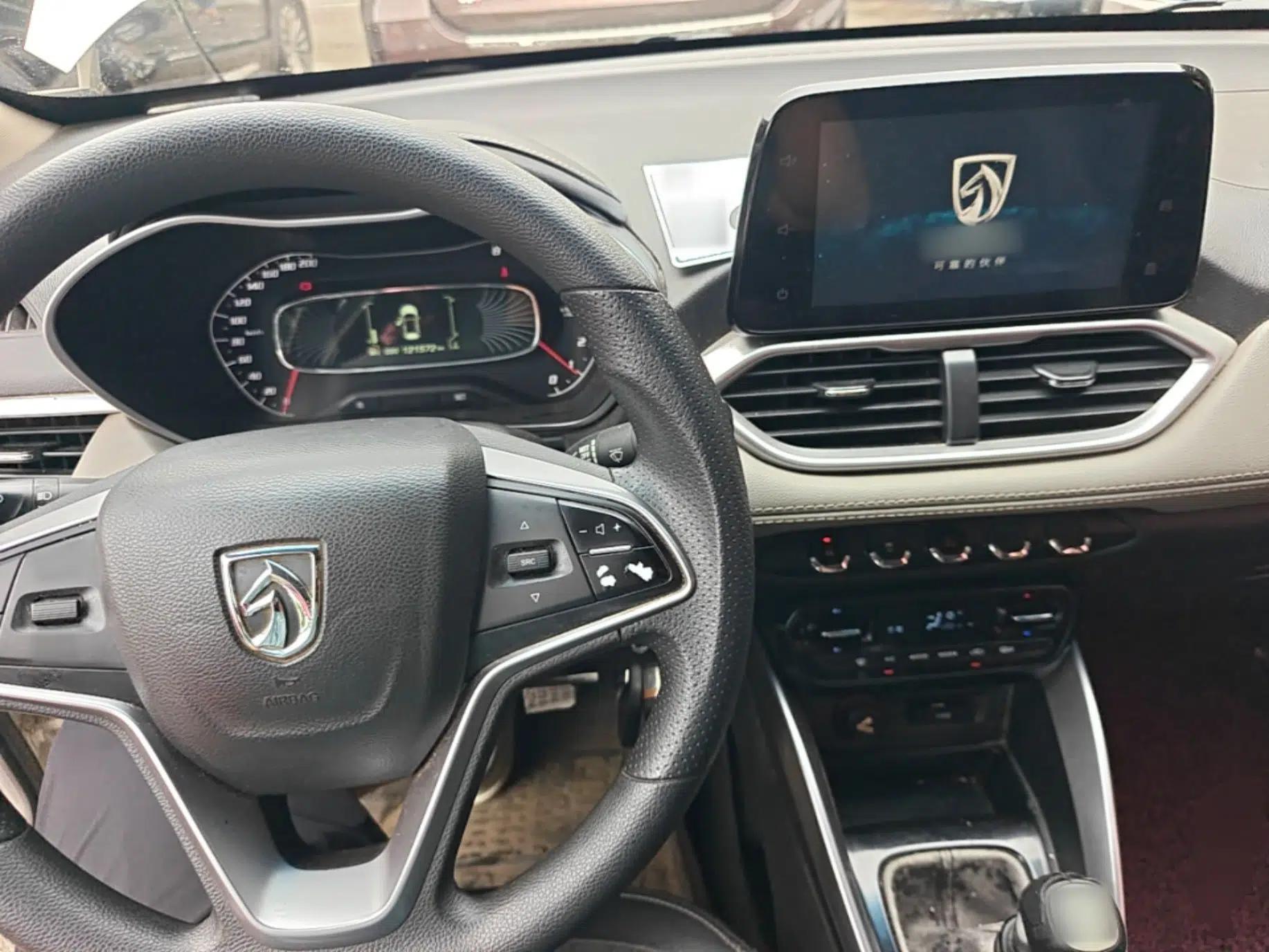 Baojun 510 2017 1.5L Manual Fashion Model — миниатюра 13