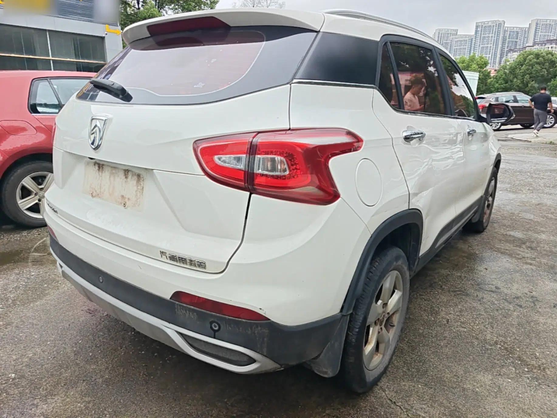 Baojun 510 2017 1.5L Manual Fashion Model — миниатюра 6
