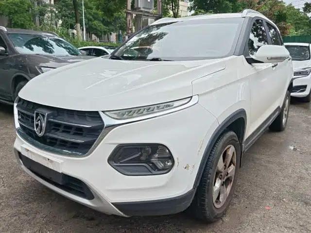Baojun 510 2017 1.5L Manual Fashion Model