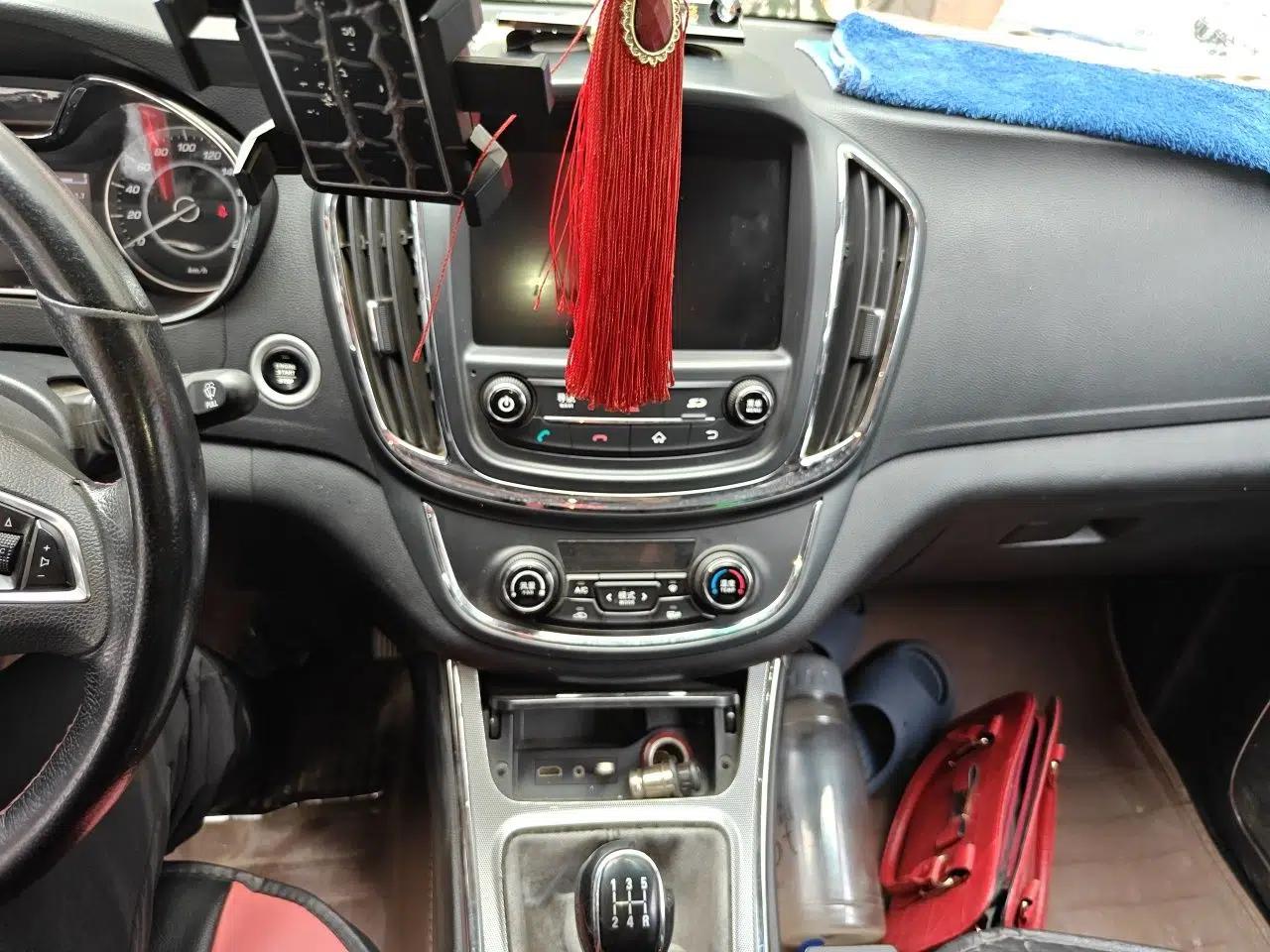 Baojun 560 2015 1.8L manual luxury version — миниатюра 14