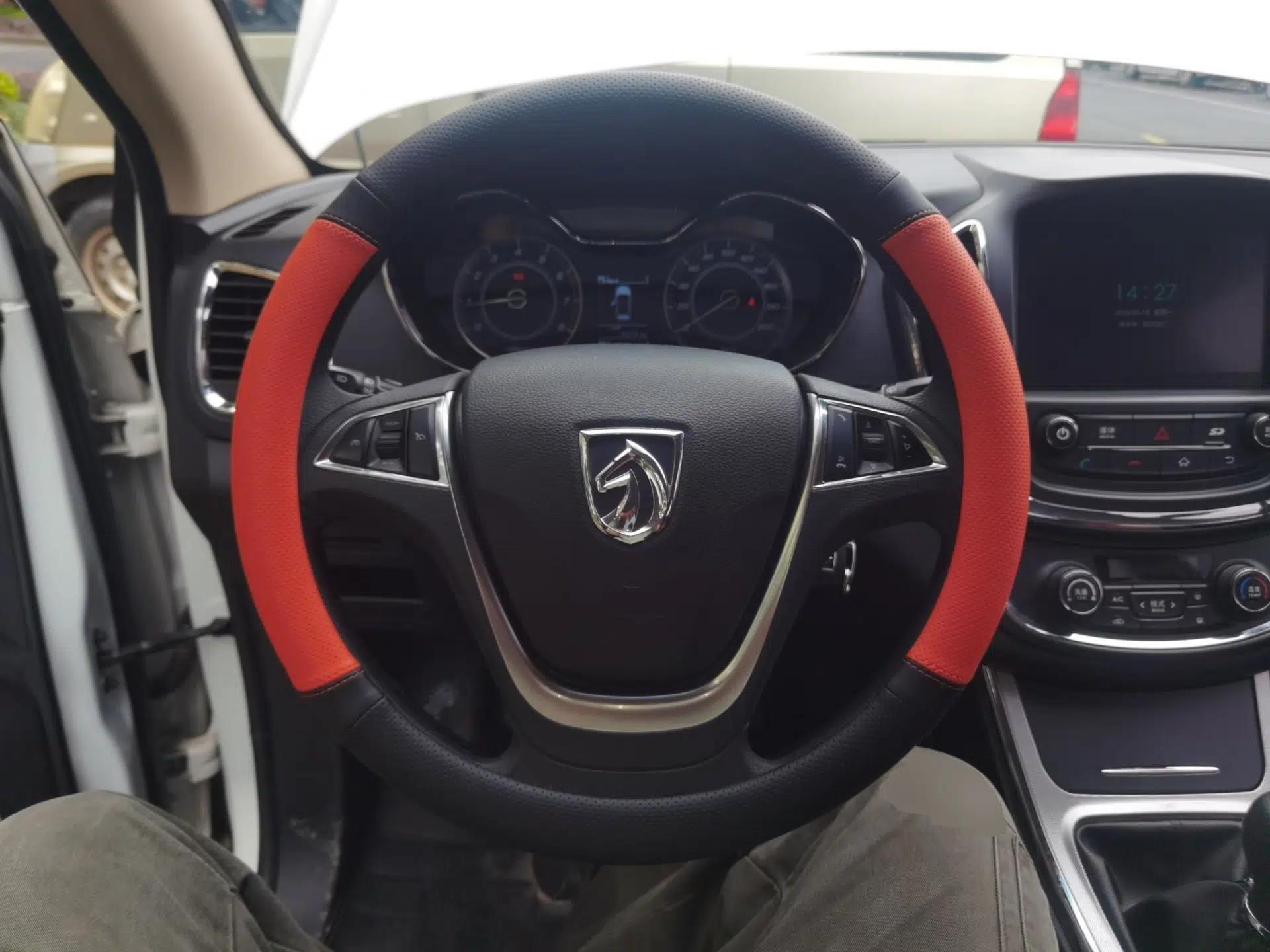 Baojun 560 2015 1.8L Manual Elite Edition — миниатюра 11
