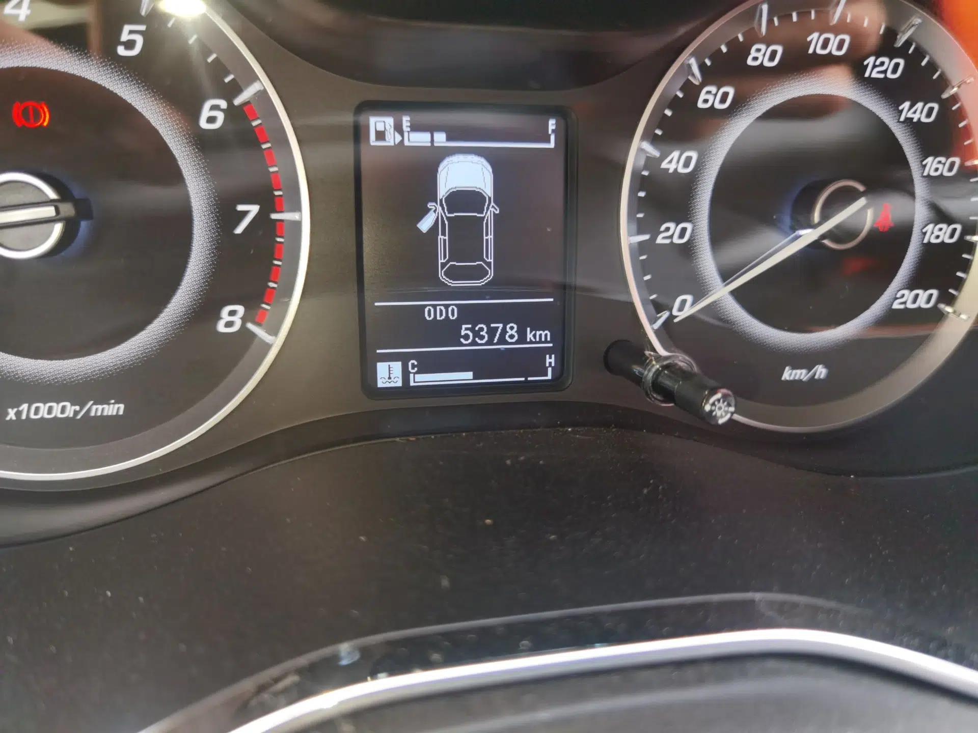Baojun 560 2015 1.8L Manual Elite Edition — миниатюра 13