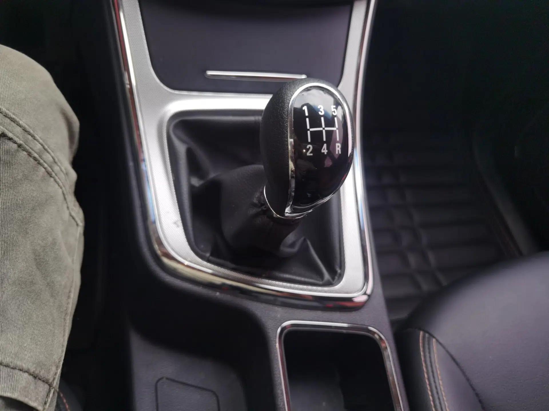 Baojun 560 2015 1.8L Manual Elite Edition — миниатюра 15