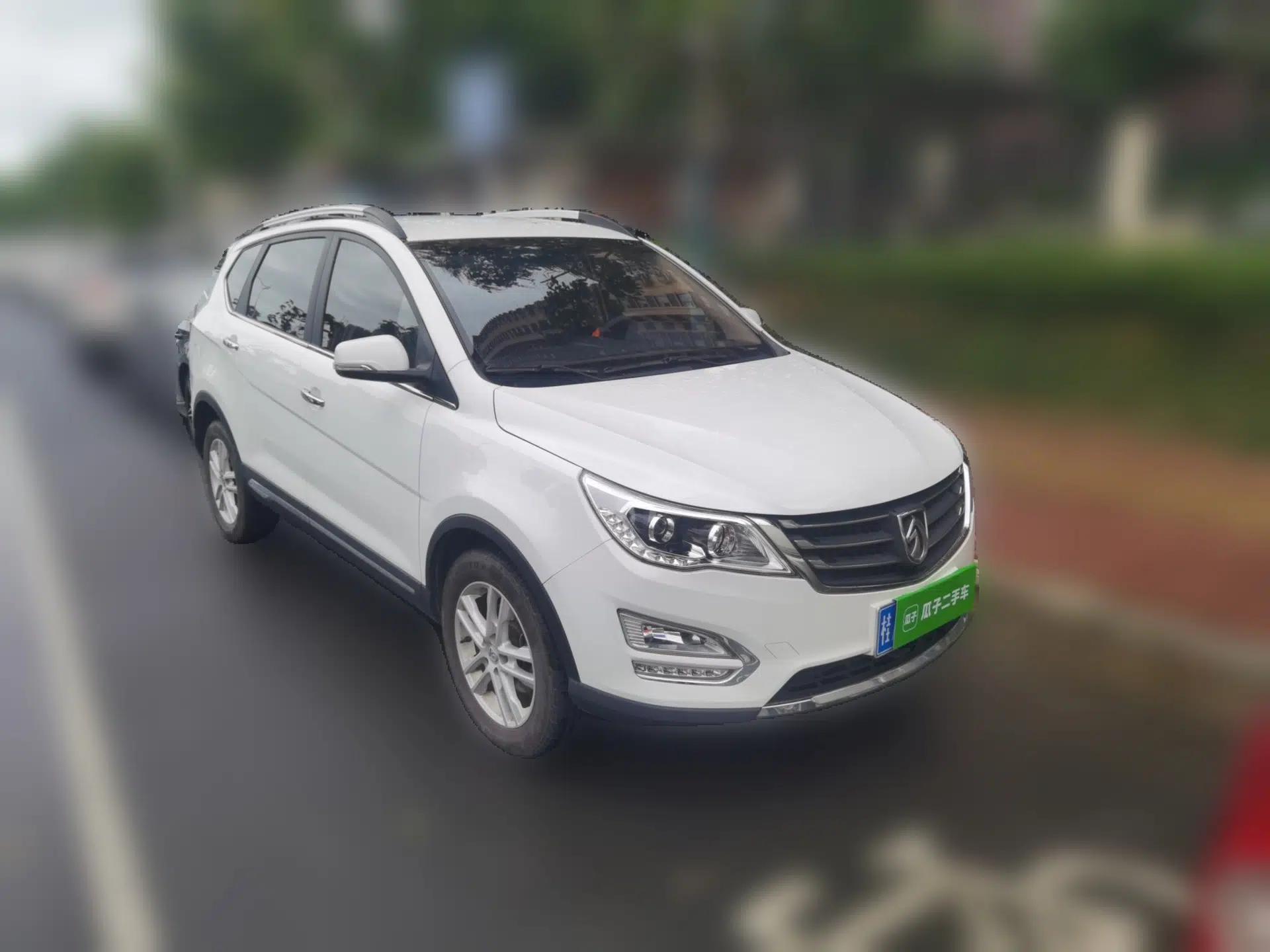 Baojun 560 2015 1.8L Manual Elite Edition — миниатюра 3