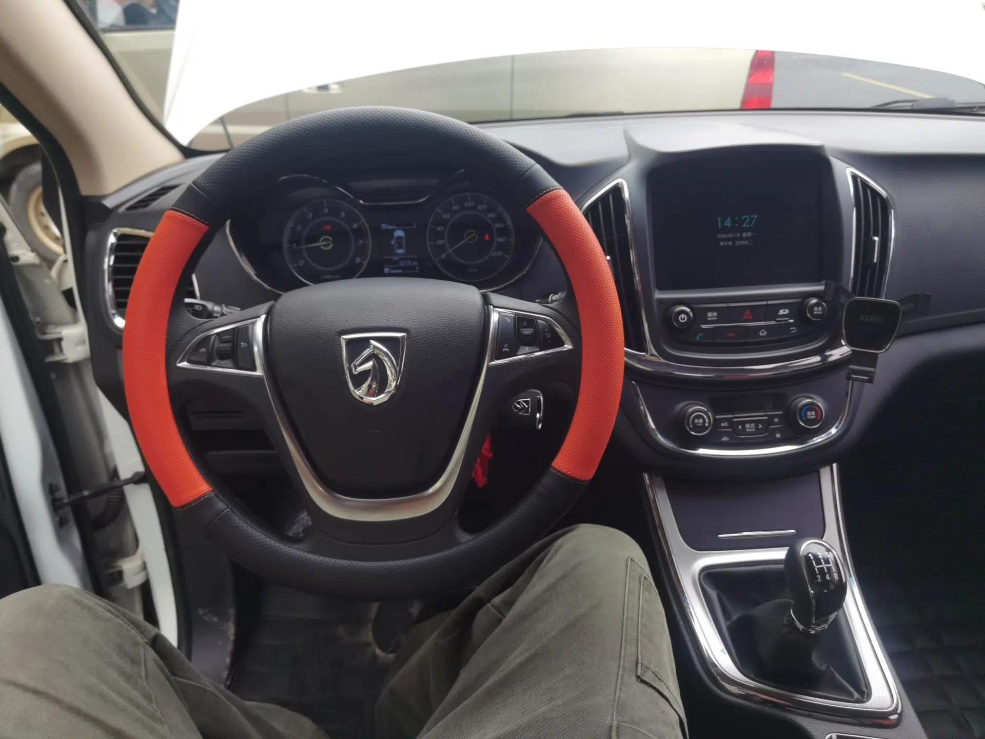 Baojun 560 2015 1.8L Manual Elite Edition — миниатюра 10
