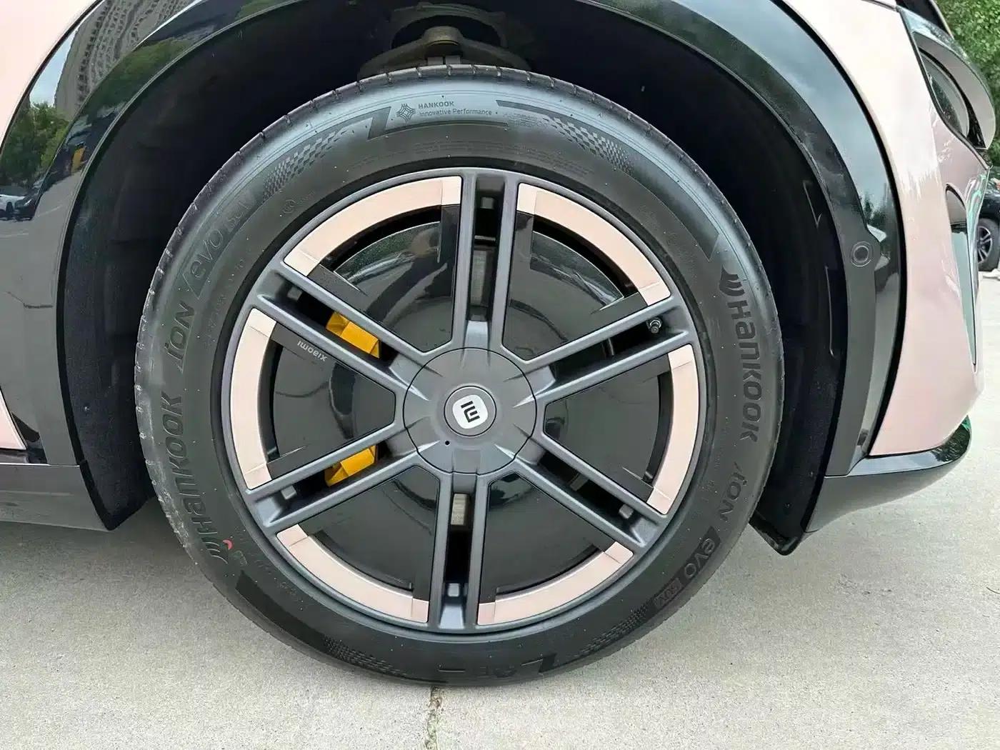 Xiaomi YU7 2025 Ultra-Long Battery Life All-Wheel Drive Pro Edition — миниатюра 11