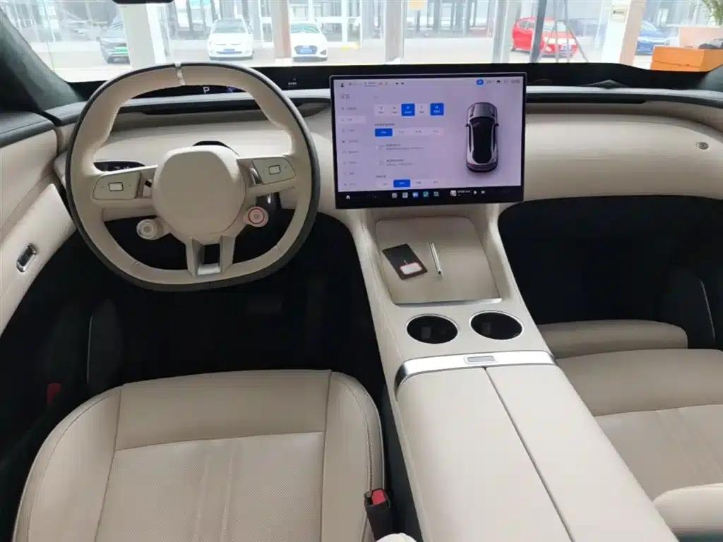 Xiaomi YU7 2025 Model: Long Battery Life, High-Performance All-Wheel Drive Max Edition — миниатюра 10