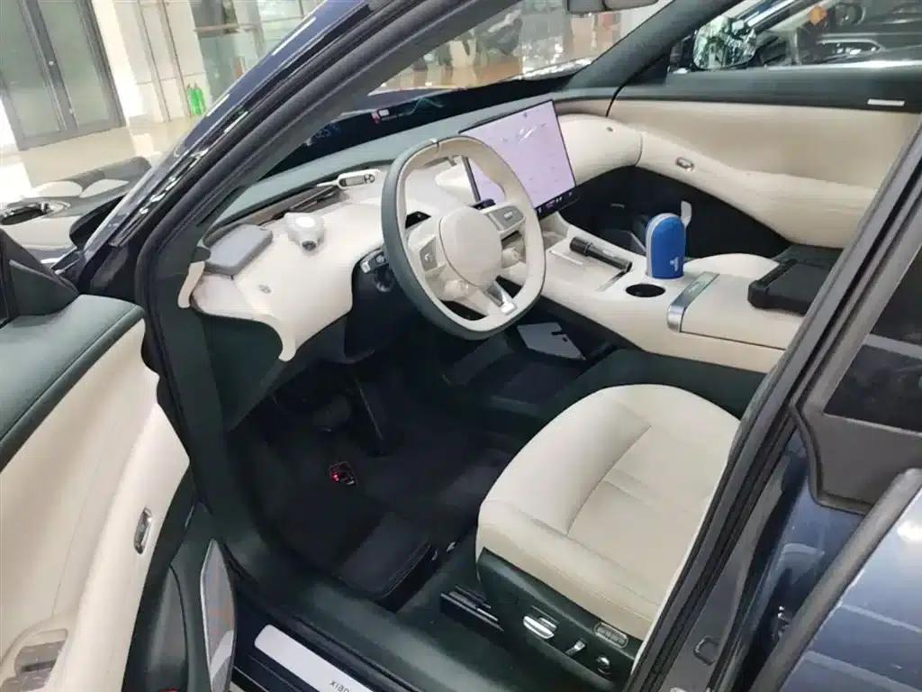 Xiaomi YU7 2025 Model: Long Battery Life, High-Performance All-Wheel Drive Max Edition — миниатюра 15