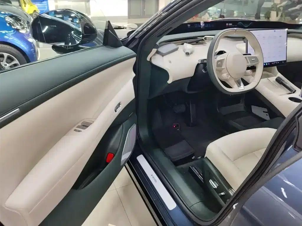 Xiaomi YU7 2025 Model: Long Battery Life, High-Performance All-Wheel Drive Max Edition — миниатюра 16