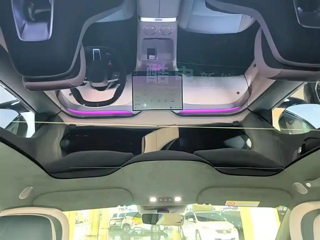 Xiaomi YU7 2025 Model: Long Battery Life, High-Performance All-Wheel Drive Max Edition — миниатюра 18