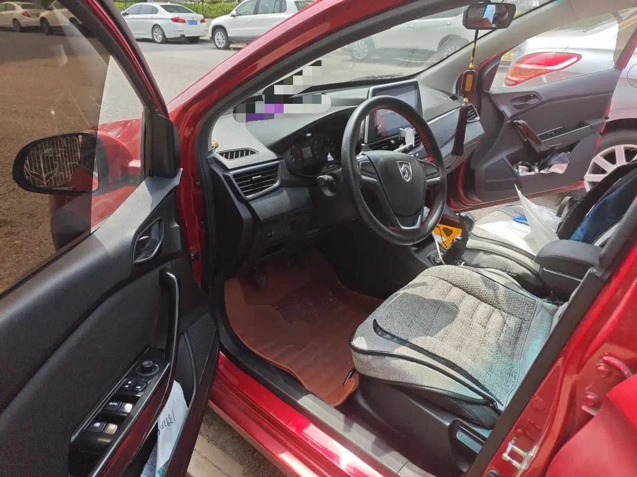 Baojun 310 2016 1.2L manual Comfort trim level — миниатюра 17