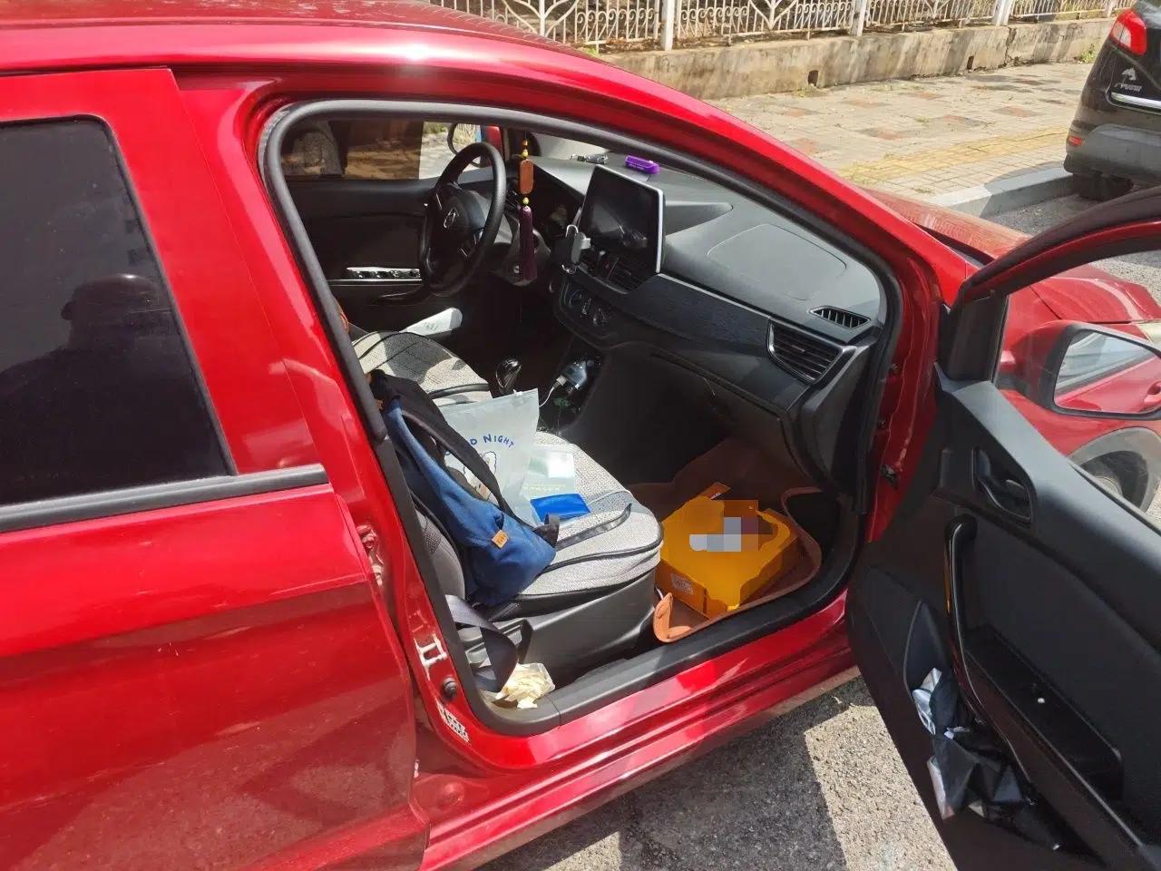 Baojun 310 2016 1.2L manual Comfort trim level — миниатюра 18