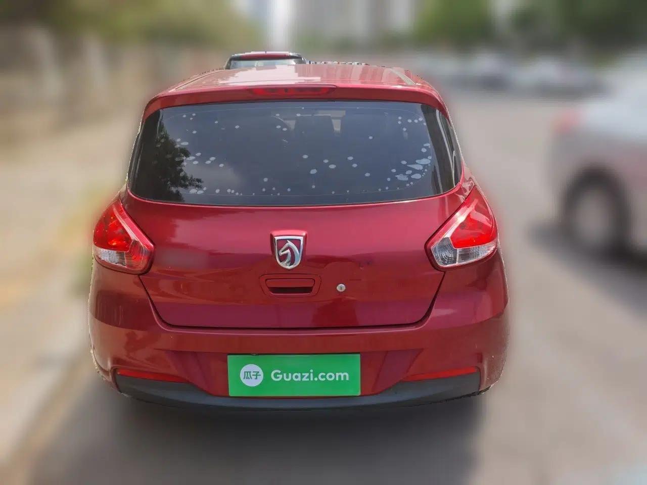 Baojun 310 2016 1.2L manual Comfort trim level — миниатюра 5