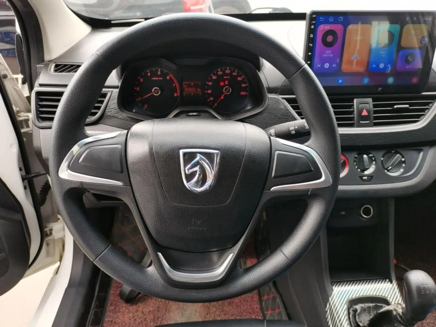 Baojun 310 2016 1.2L manual Comfort trim level — миниатюра 14