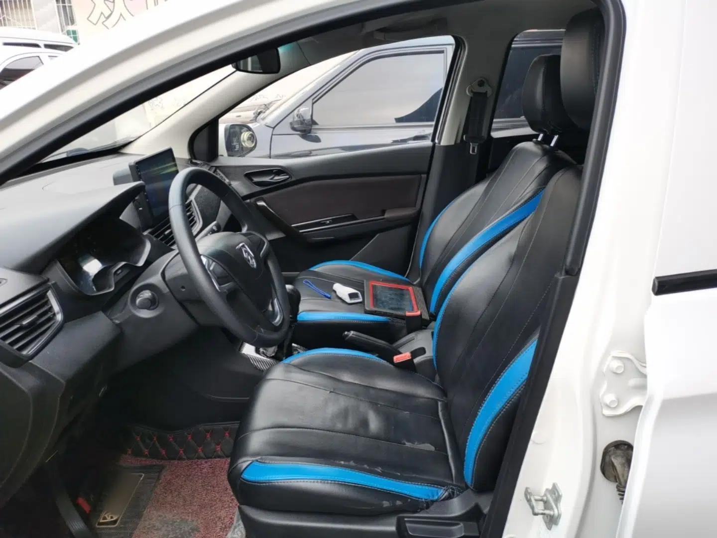 Baojun 310 2016 1.2L manual Comfort trim level — миниатюра 18