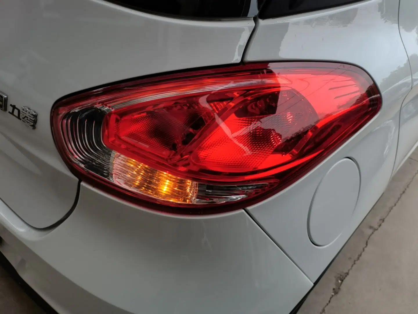 Baojun 310 2016 1.2L manual Comfort trim level — миниатюра 7
