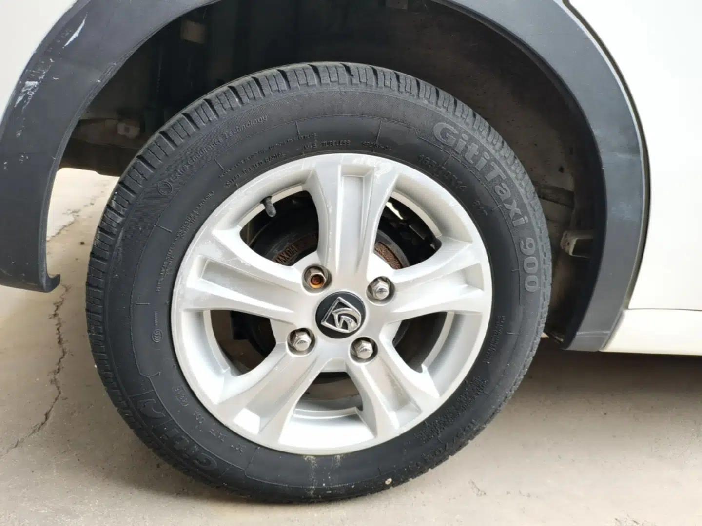Baojun 310 2016 1.2L manual Comfort trim level — миниатюра 10
