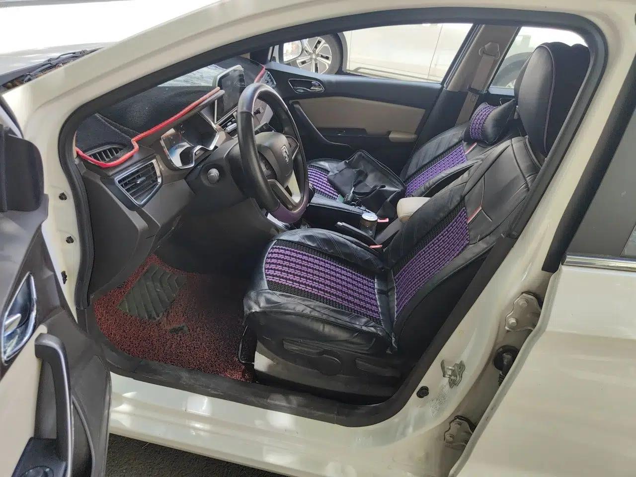 Baojun 310W 2017 1.5L Manual Fashion Edition China VI — миниатюра 17