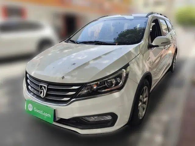Baojun 310W 2017 1.5L Manual Fashion Edition China VI