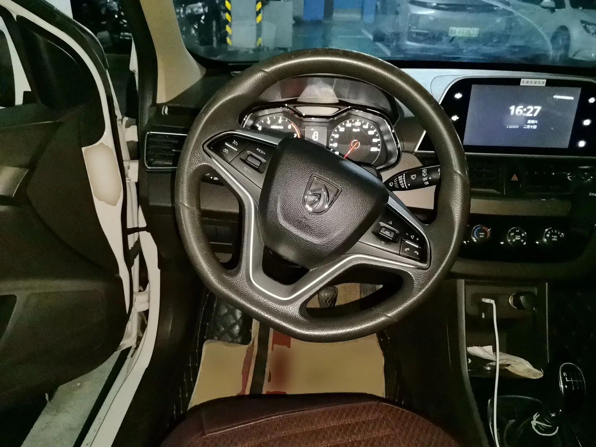 Baojun 310W 2017 1.5L Manual Fashion Model China V — миниатюра 11