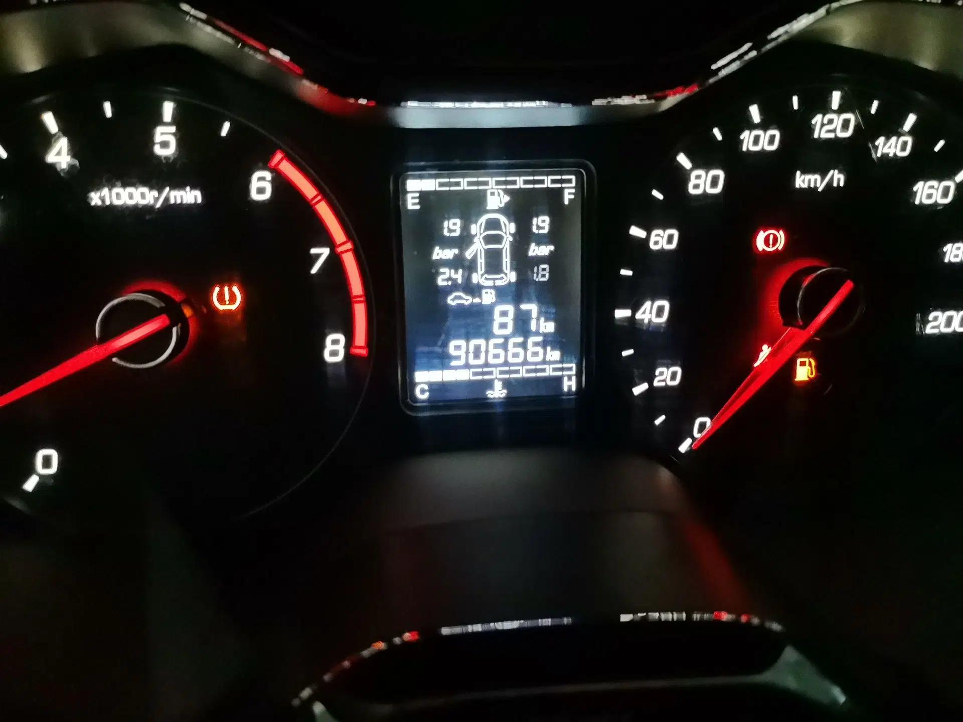 Baojun 310W 2017 1.5L Manual Fashion Model China V — миниатюра 13