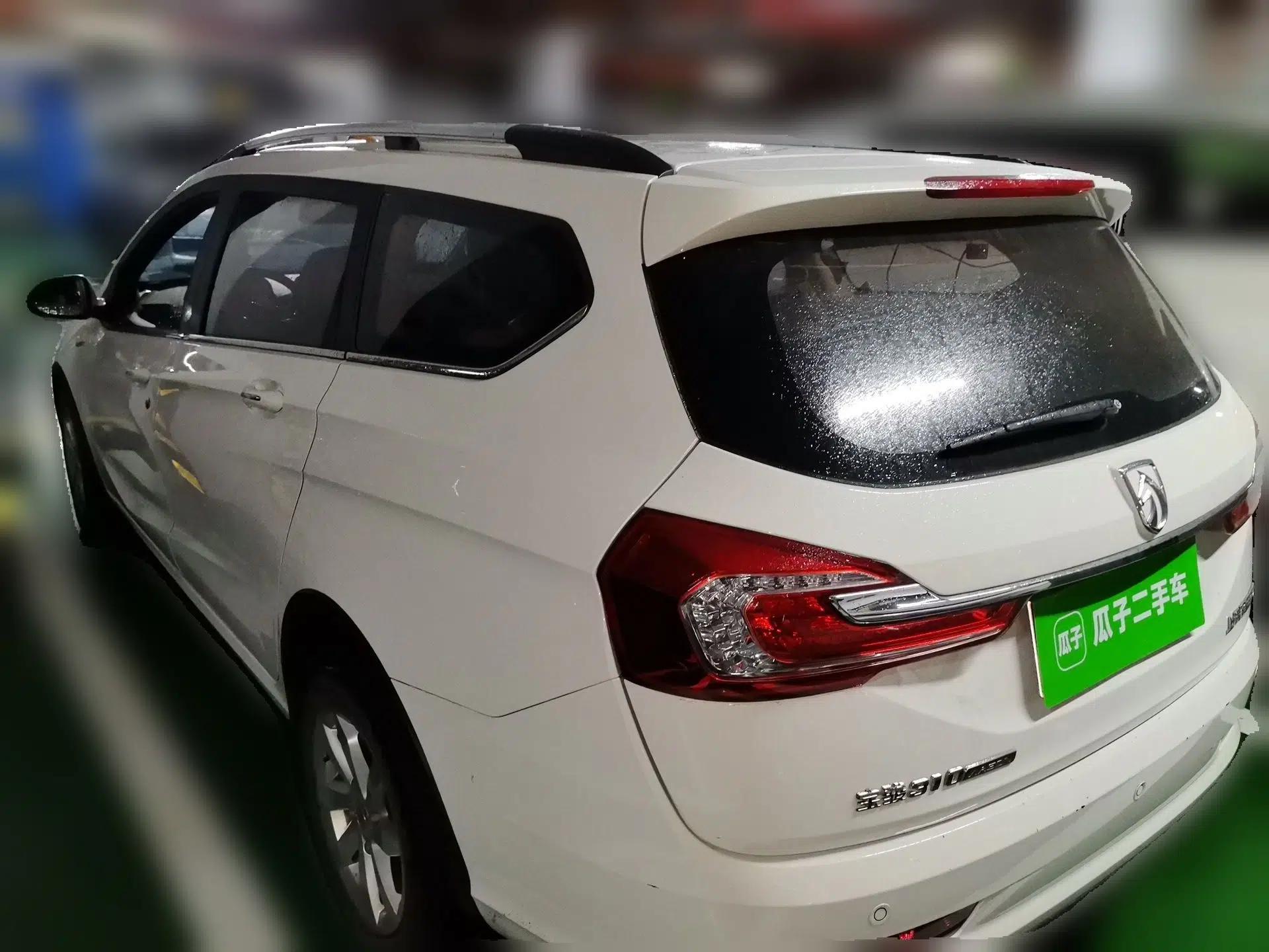 Baojun 310W 2017 1.5L Manual Fashion Model China V — миниатюра 4