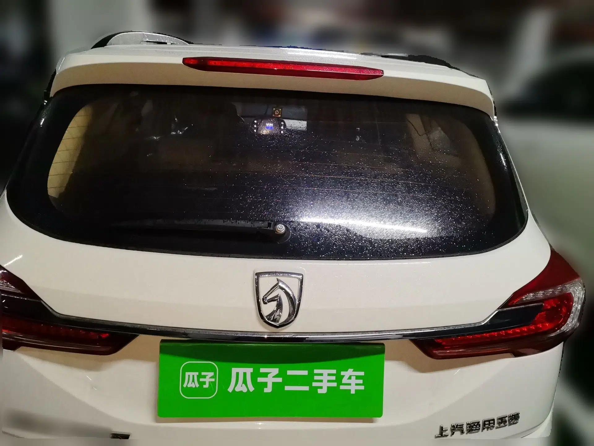 Baojun 310W 2017 1.5L Manual Fashion Model China V — миниатюра 5
