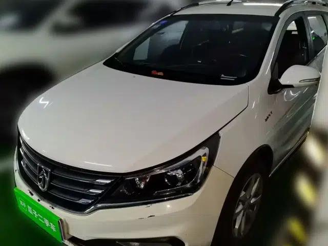 Baojun 310W 2017 1.5L Manual Fashion Model China V