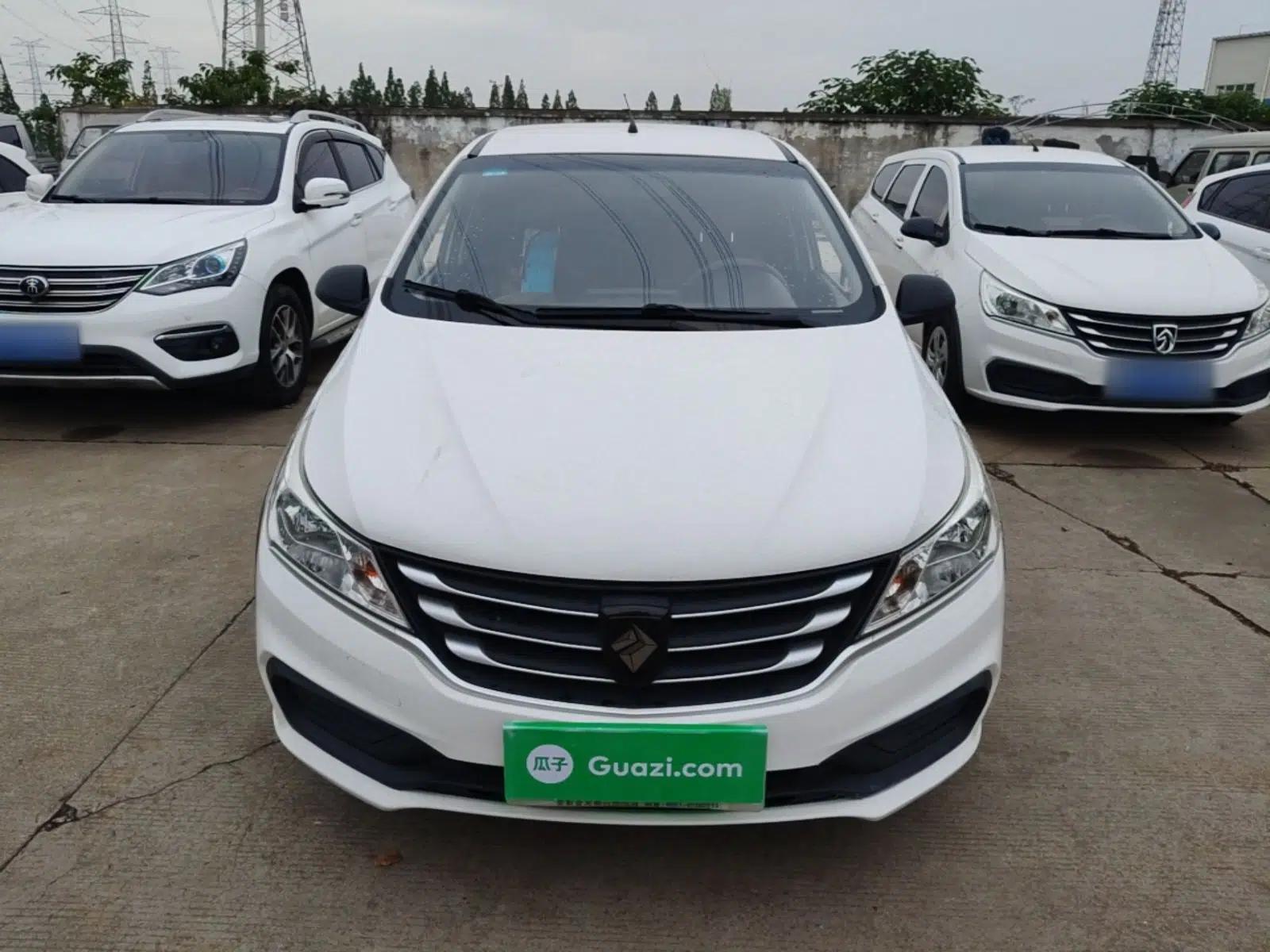 Baojun 310W 2017 1.2L Manual Value Edition China V — миниатюра 2