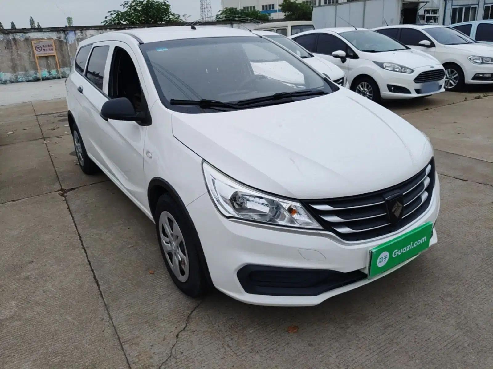 Baojun 310W 2017 1.2L Manual Value Edition China V — миниатюра 3