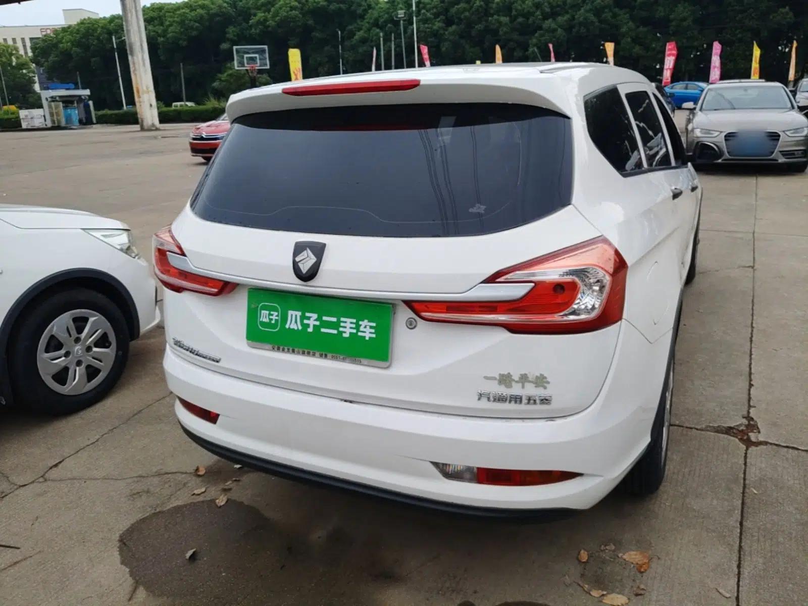 Baojun 310W 2017 1.2L Manual Value Edition China V — миниатюра 5