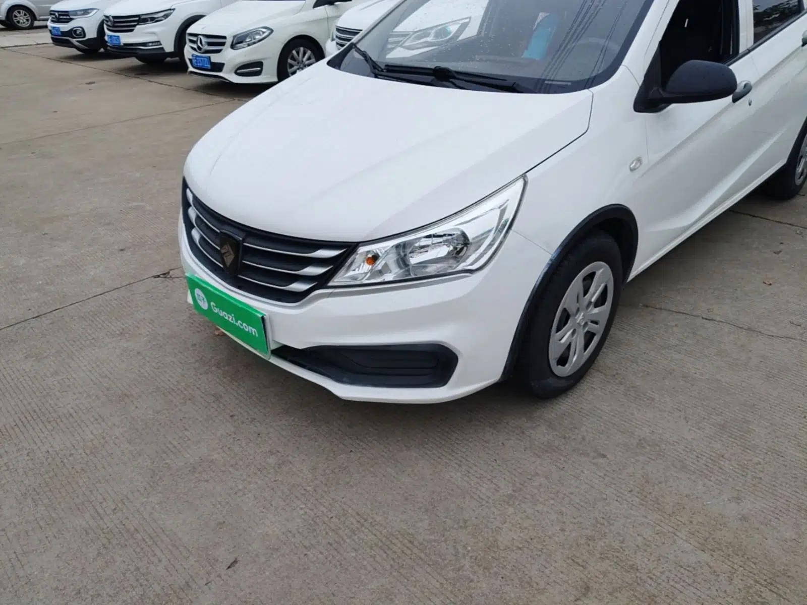 Baojun 310W 2017 1.2L Manual Value Edition China V — миниатюра 9